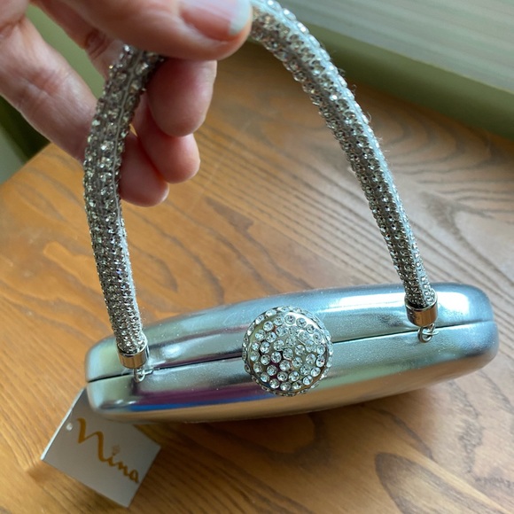 Silver Nina Clutch Purse with option strap - new with tags - Picture 2 of 5